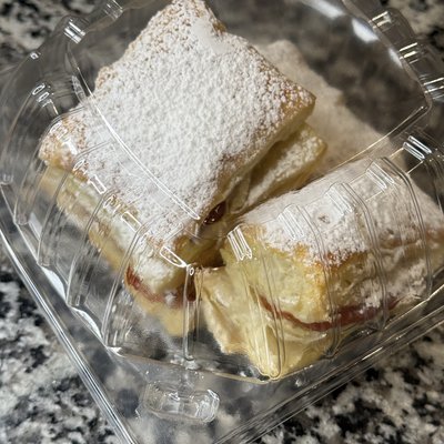 Guava Mini Puff Pastry Box 