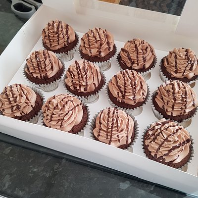 Chocolate Cupcakes X12