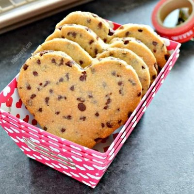 Heart Shaped Chocolate Chip Cookies 