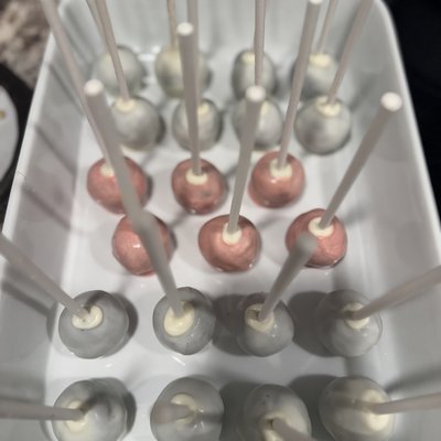 Chocolate Lovers Cake Pops 