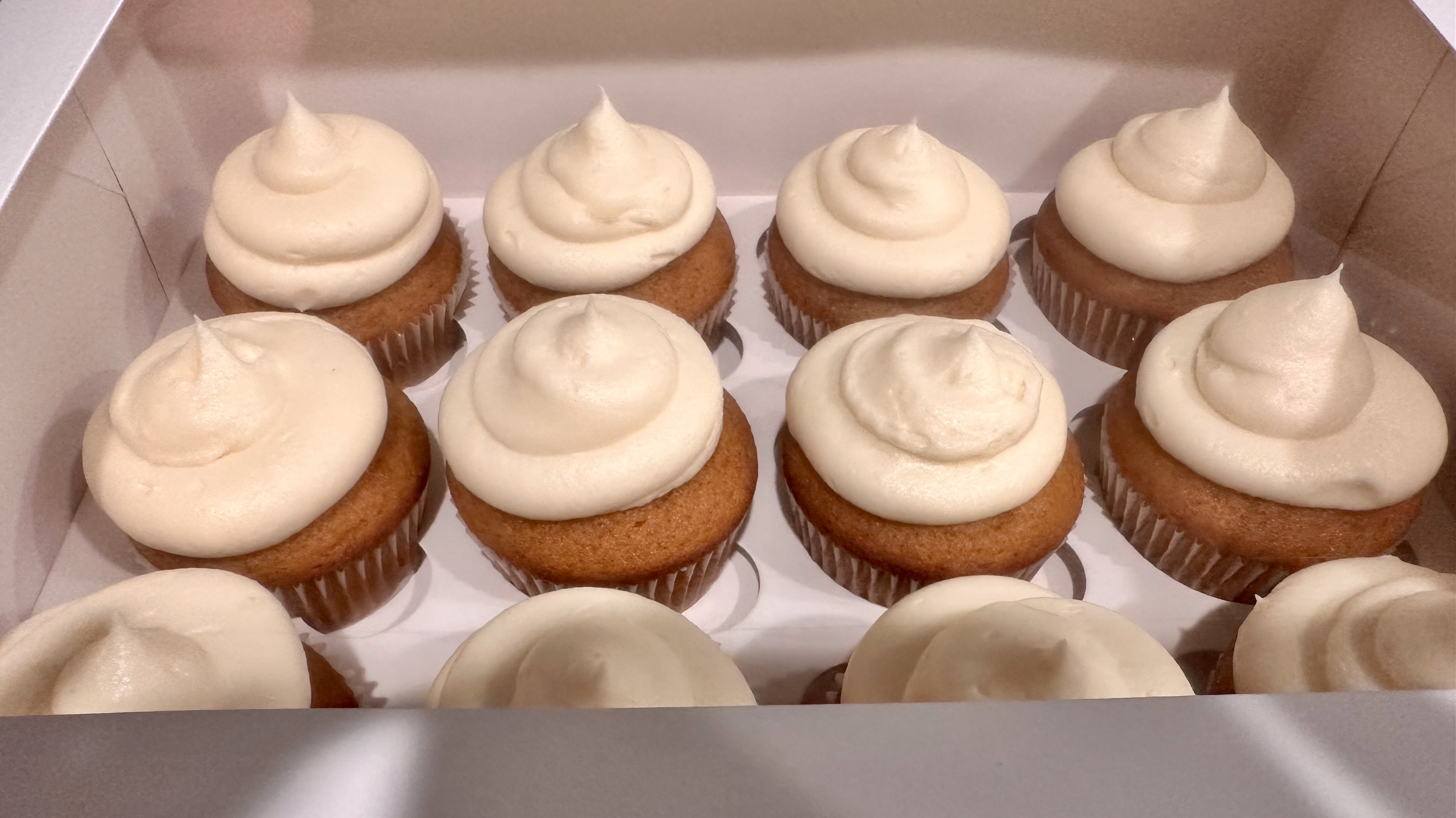 Sugar Free Pumpkin Spiced Cupcakes With Cream Cheese Frosting