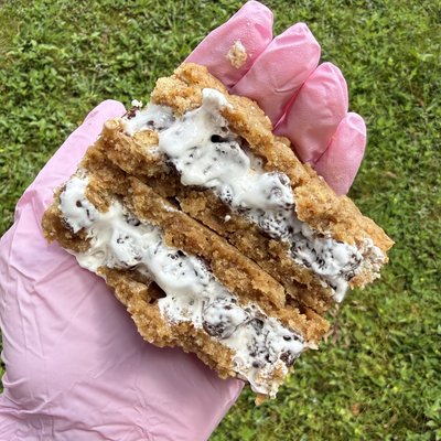 Brown Butter S’mores Cookie Bar