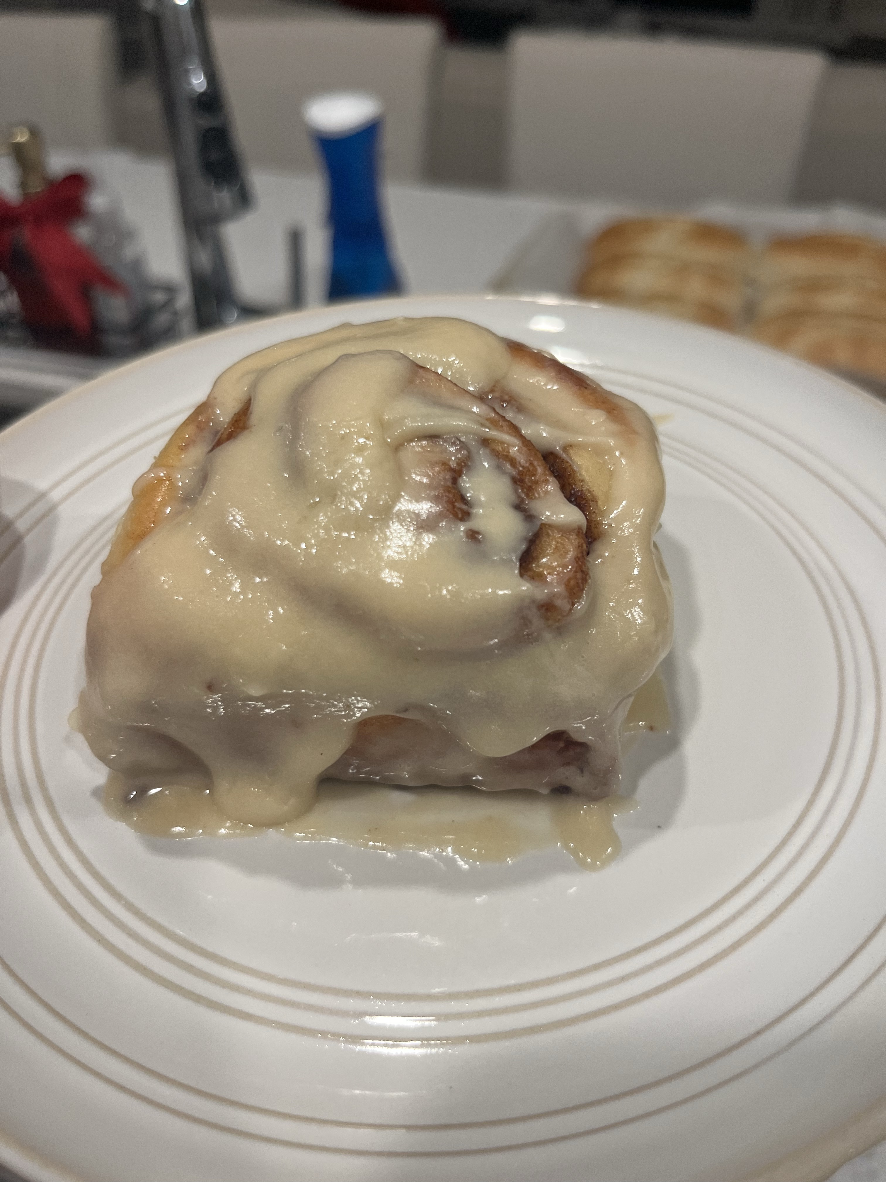 Cinnamon Rolls (4 Count)