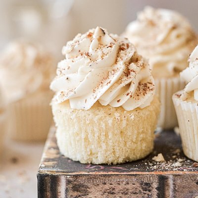 Almond Delight Cupcake (12)