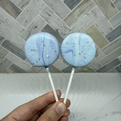 1 Dozen Custom Cake Pops