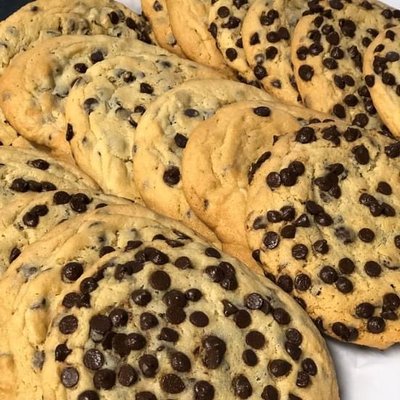 Jumbo Chocolate Chip Cookies 