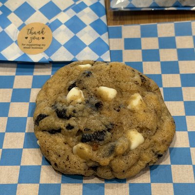 Sourdough Oreo White Chocolate Cookie