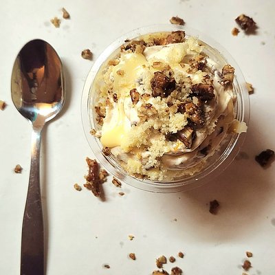 May's FotM: Mom’s Butter Pecan Cake Cups
