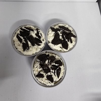 Individual Plain Cheesecake With Whipped Topping & Cookie Crumbs