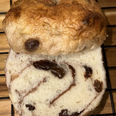 Cinnamon Raisin Bagels 