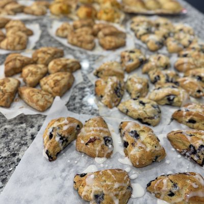 Butterscotch Pecan Sourdough Scones 8ct