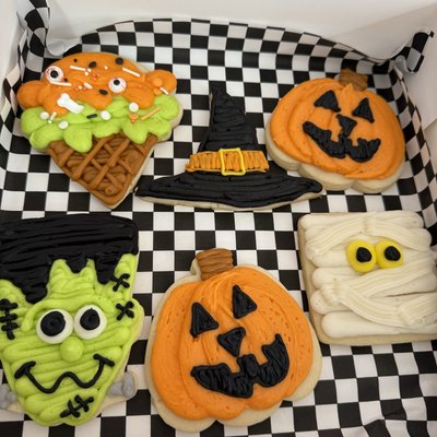 Halloween Buttercream Sugar Cookies