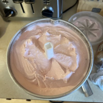 Homemade Strawberry Ice Cream 