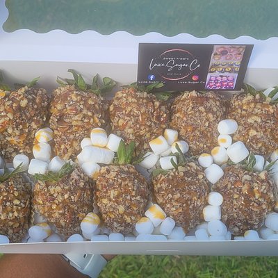 12 Count Strawberries With Toppings 