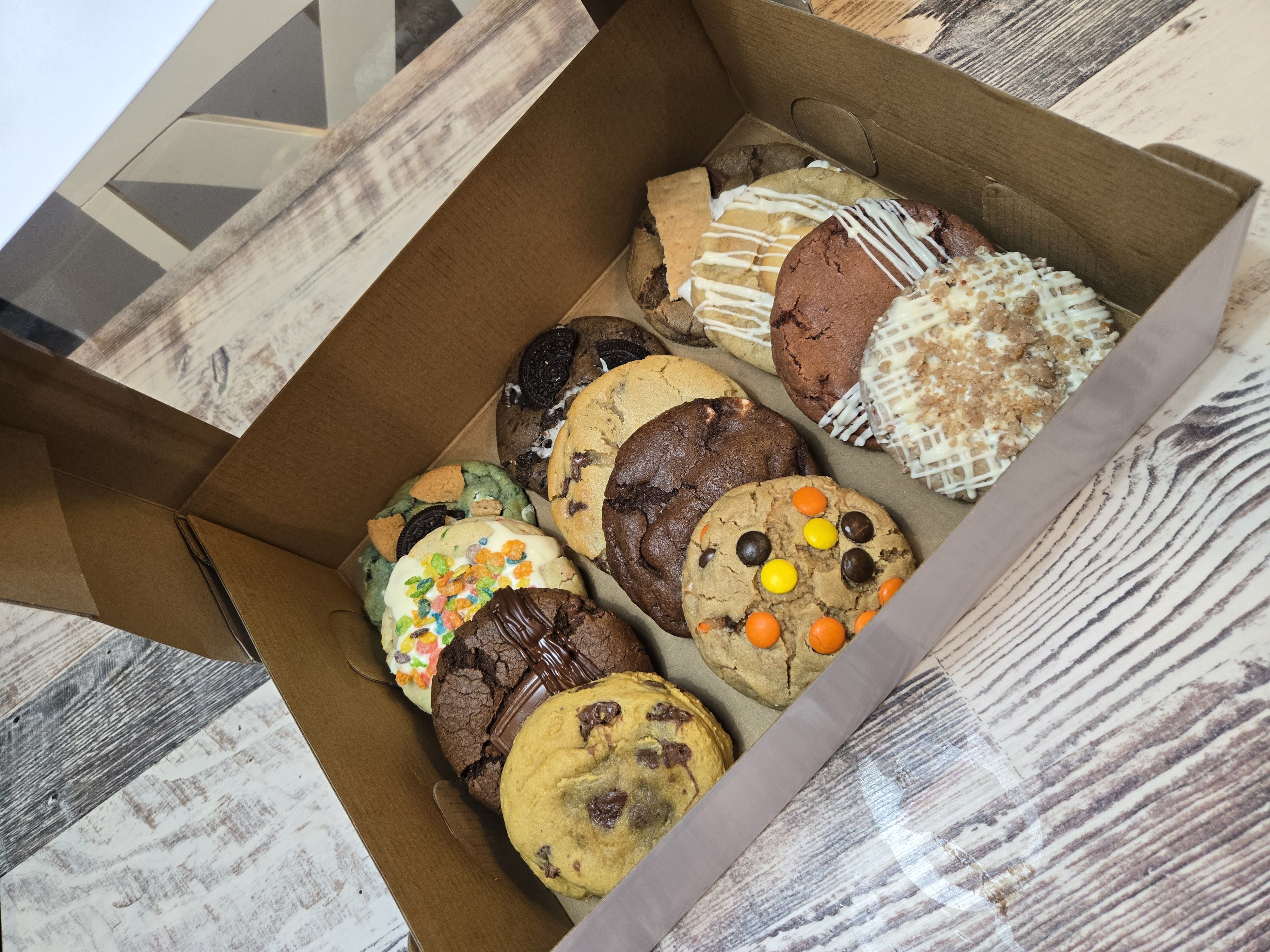 Custom Cookie Box - DOZEN