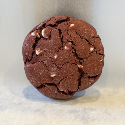 Red Velvet White Chocolate Cookie