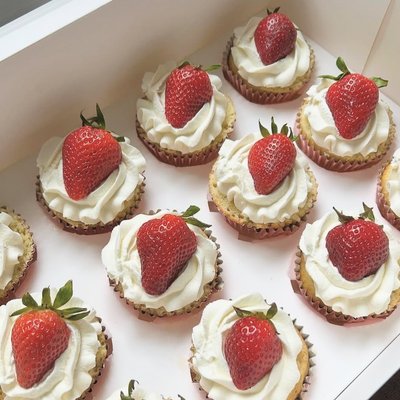 Strawberry Tres Leches Cake 6x 