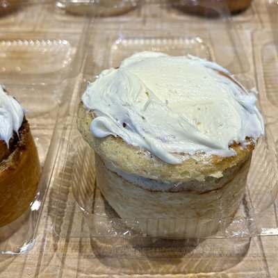 Cinnamon Roll Single 