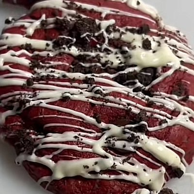 Red Velvet Oreo Cookies