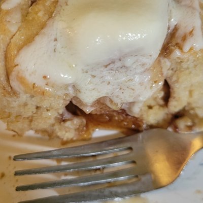 Fresh Milled Cinnamon Rolls 4 Pack
