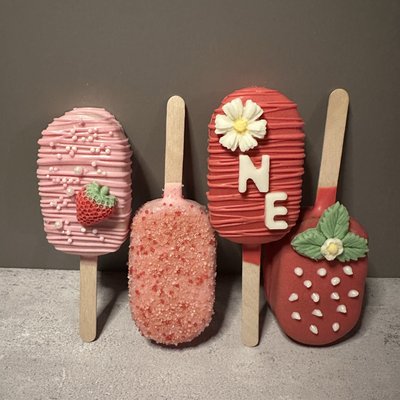 Custom Cakesicles