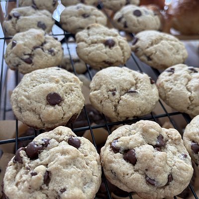 Brown Butter Chocolate Chip Cookies (12)