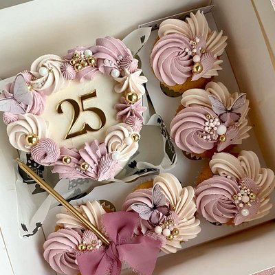 Bento Cake + 5 Cupcakes (for 10-12pp)