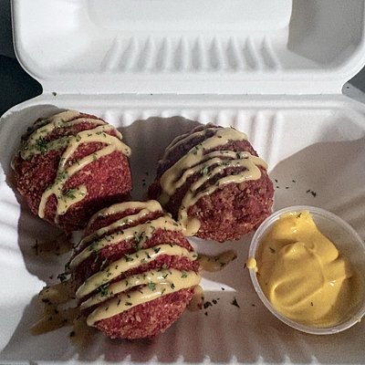 hot cheeto mac and cheese balls 