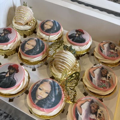 Custom GLAM Cupcakes 