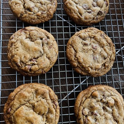 Chocolate Chip Sourdough Cookies (6 Pack)
