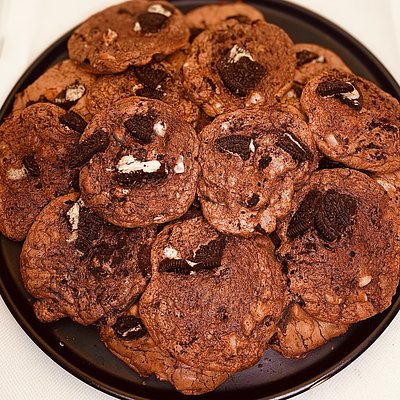 Red Velvet Oreo Cookies 