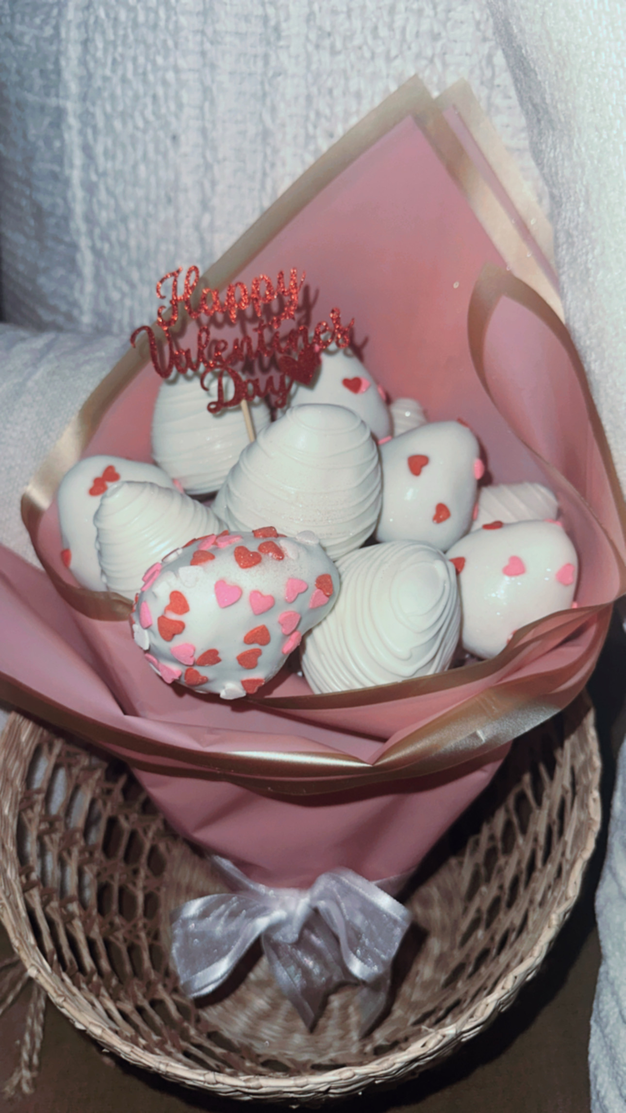 Large (13) Strawberry Bouquet