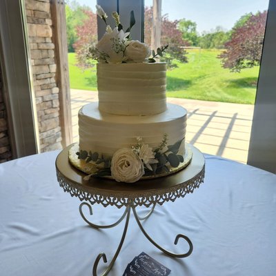14" Light Gold Cake Pedestal *Rental*