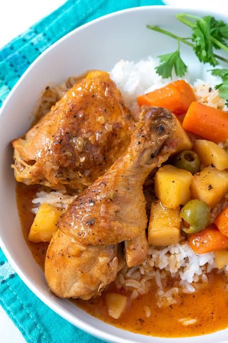 Pollo Guisado Half Tray