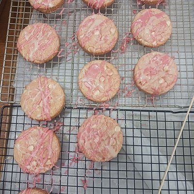 Berry White Cookies 