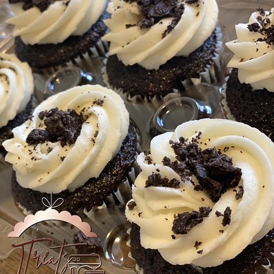 Half Dozen Cupcakes 