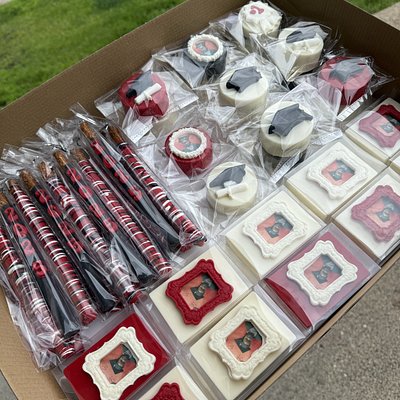 Custom Treats Bundle (2+ Items)🧁🍬🍡