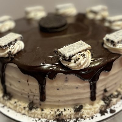 Red Velvet Cookies And Cream 