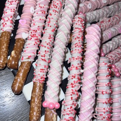 Chocolate Pretzel Rods