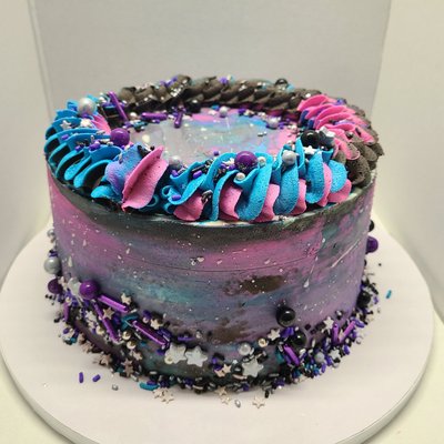 8" 3 Layer Cake w/ Buttercream Frosting 
