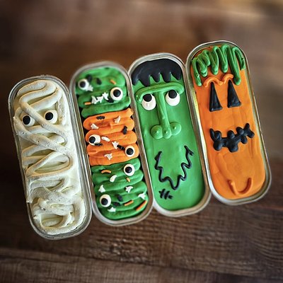 Special Offer - Buy 4 Spooky Mini Loaf Cake And Get 1 Free!!