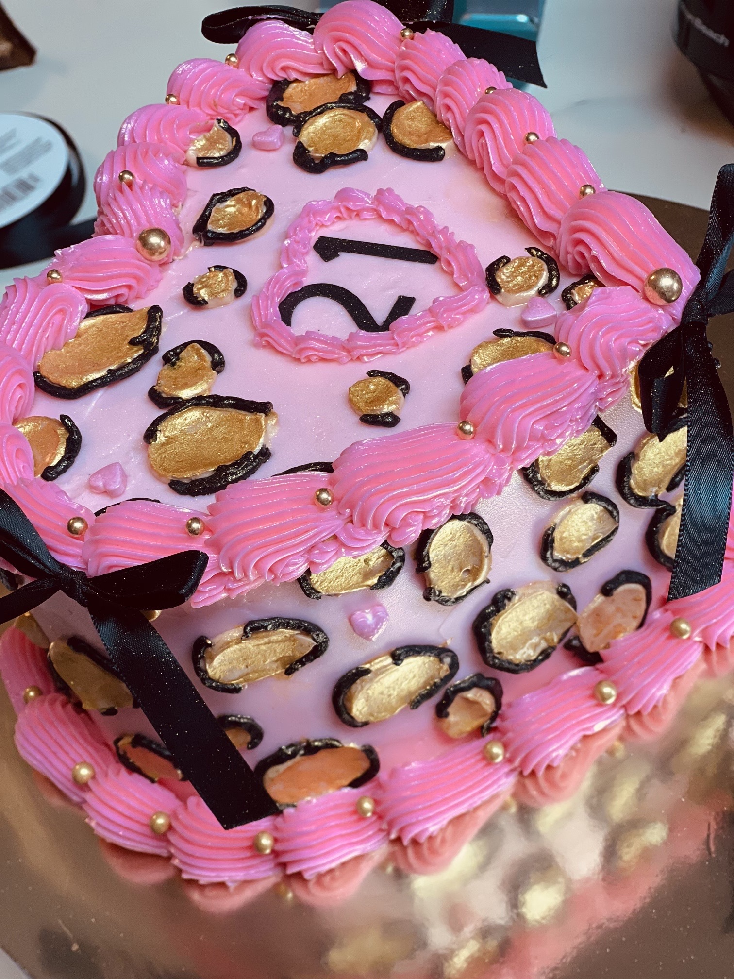6in 2 Layer Heart Cake