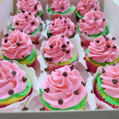 Cupcakes Custom Flavor And Filling