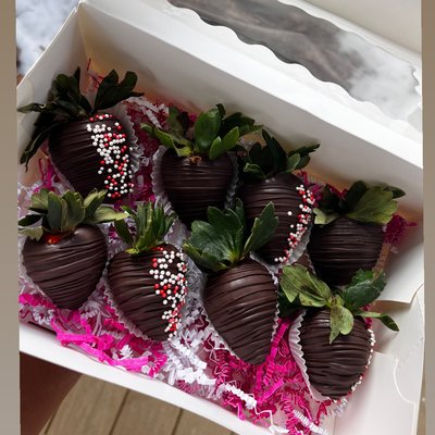 1/2 Half Dozen  Chocolate Covered Strawberry(classic)