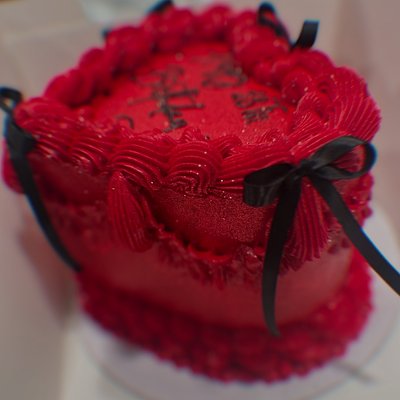 Heart Cake 8” (15 Ppl Aprox ) 