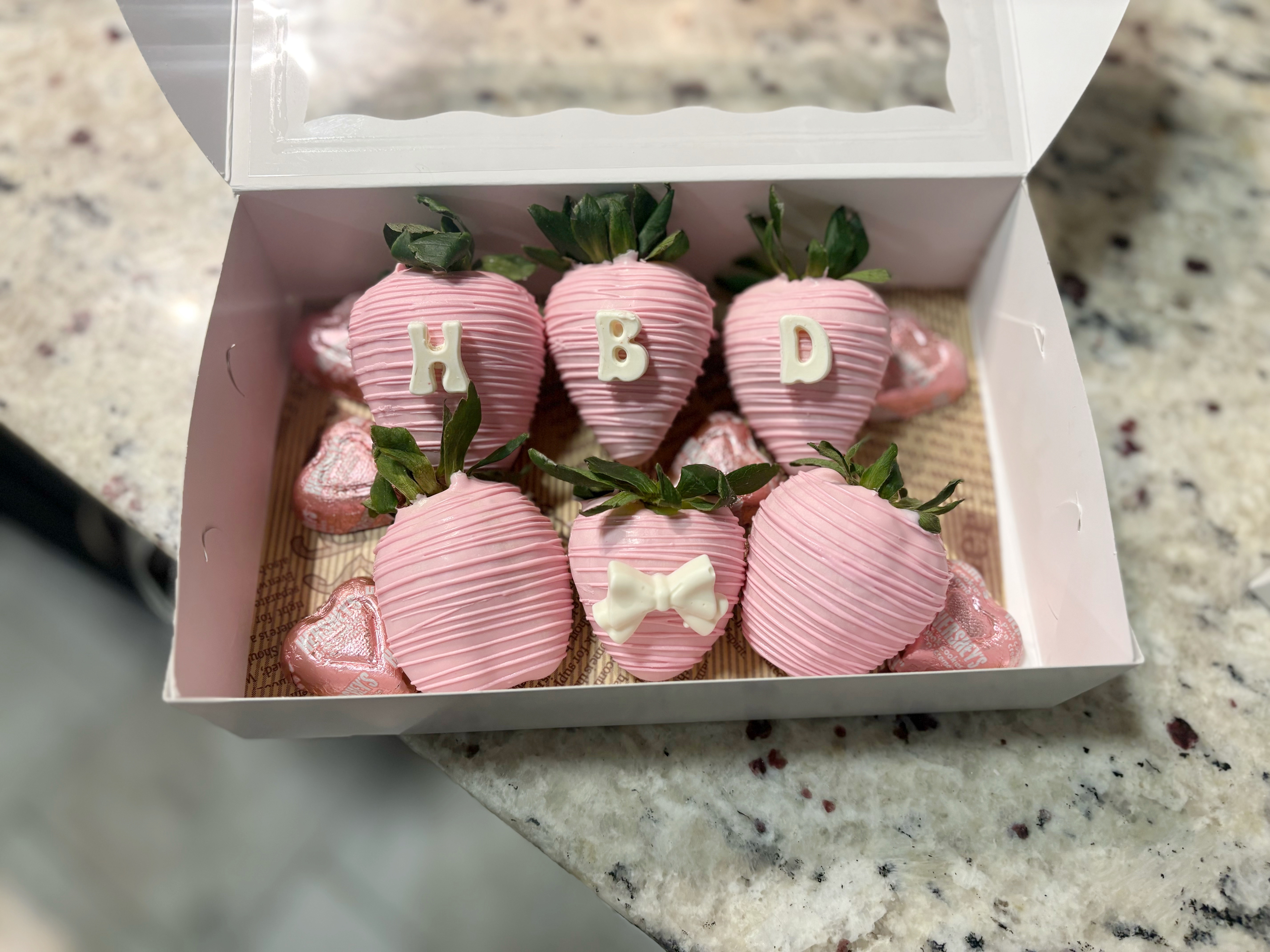 (6) Chocolate covered strawberries 
