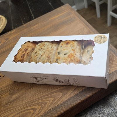 The Woodhaven Lagniappe Flight Box 