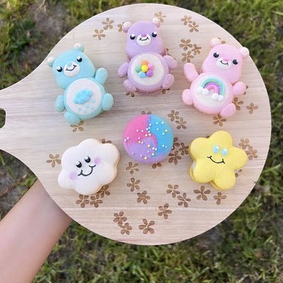 Custom Macarons 