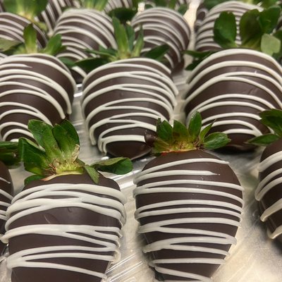 1 Dozen Gourmet Chocolate Covered Strawberries 