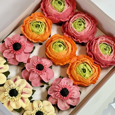 12 Floral Cupcake Box (Premuim)